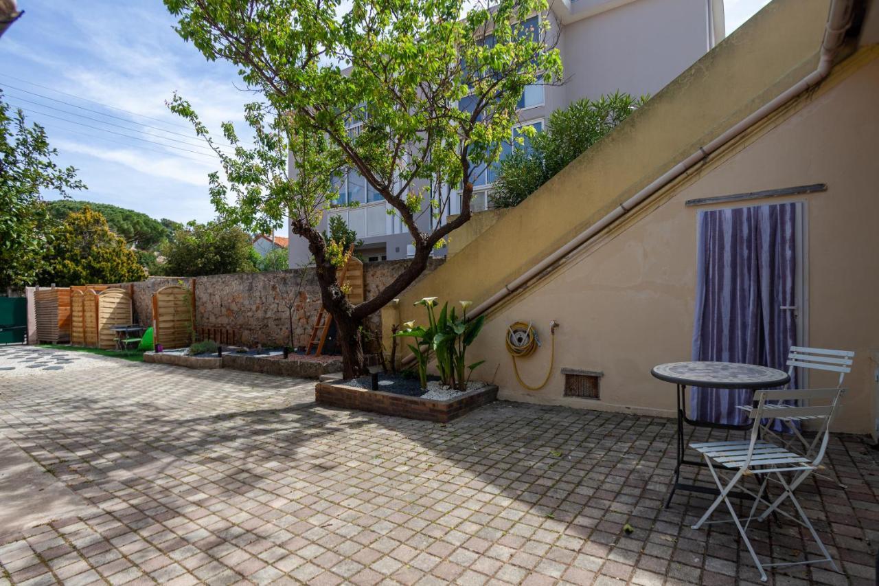 Love Room Avec Balneo Тулон Экстерьер фото